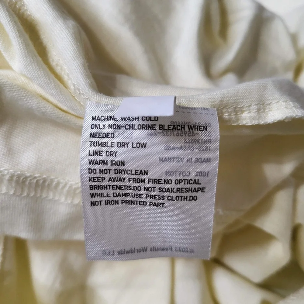 Uniqlo x Peanuts Men Shirt XL‎ Cream Graphic Print Peanuts Characters Love